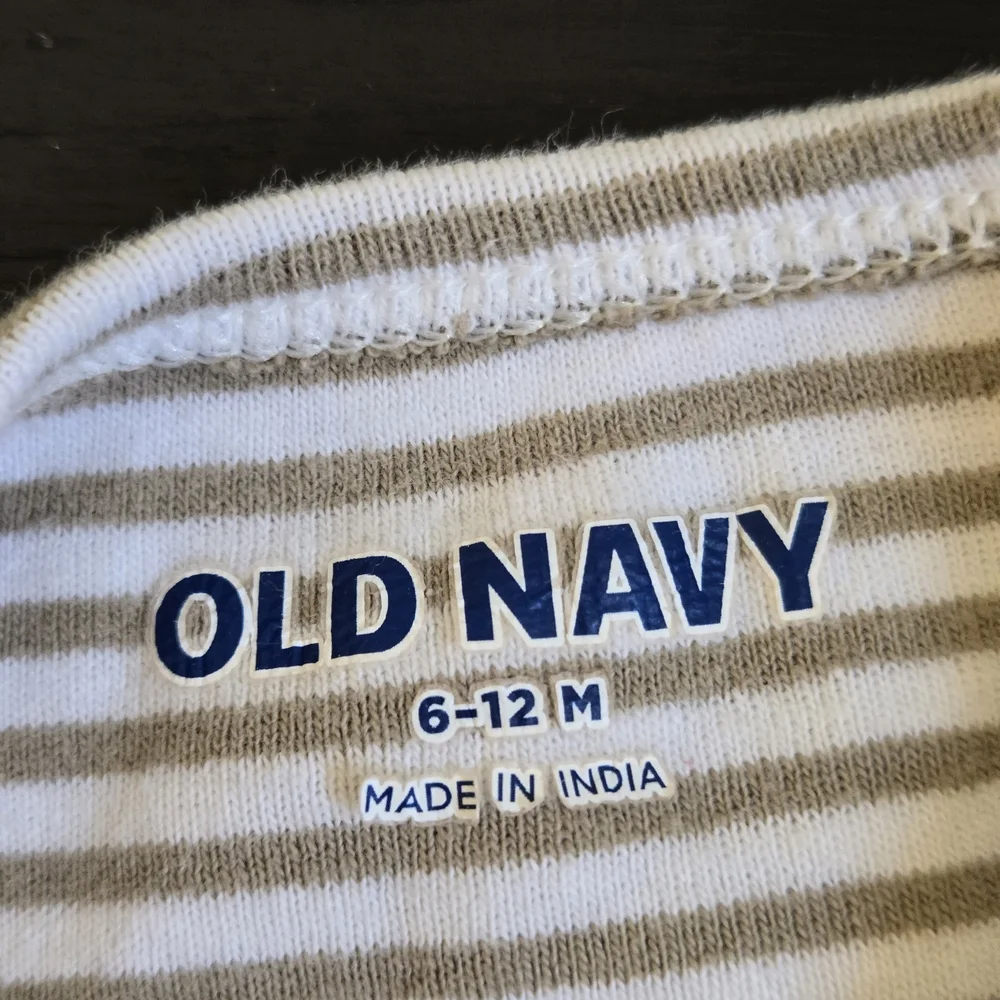 Old Navy Infant Boys Size 6-12 Months Long‎ Sleeve One Piece Set Of 3